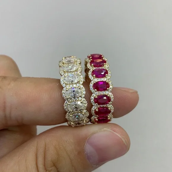 Oval all around full eternity chandelier 14kt solid gold wedding ring - Picture 3 of 3